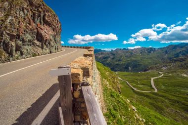 Alp Pass Road İtalya