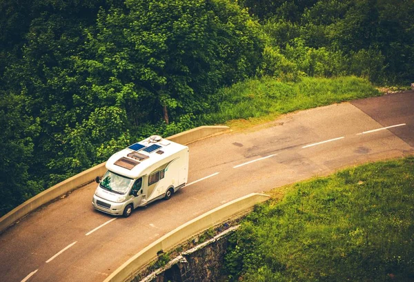 Camper Van on the Road — Stock Photo, Image