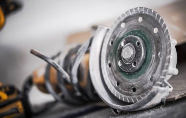 Dairesel taş kesme makinesi