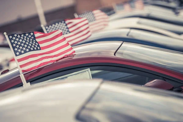 Продажа автомобилей американского производства — стоковое фото