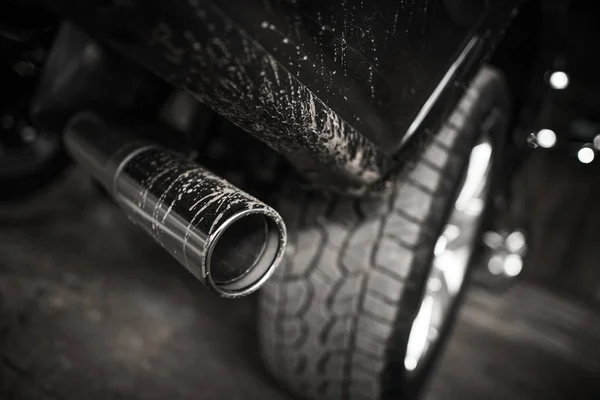 Contaminación del aire del motor diesel del coche — Foto de Stock