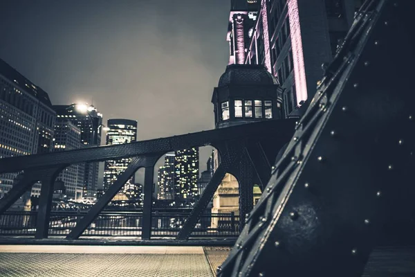 Eiserne Brücken im Zentrum Chicagos — Stockfoto