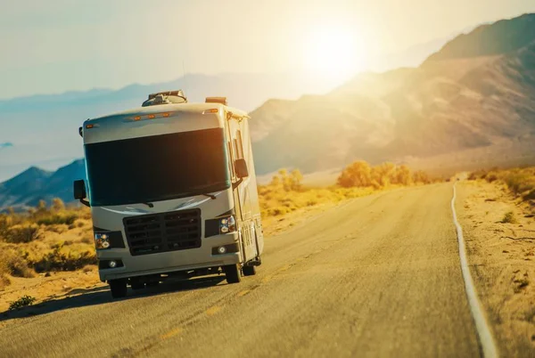 Motorhome on the Road — Stock Photo, Image