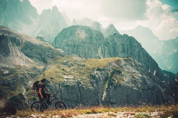 Mountain Trail cykel resa — Stockfoto