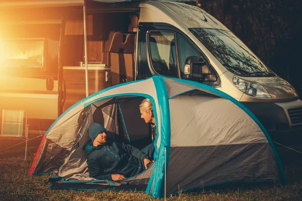 Romantiska Camping plats — Stockfoto