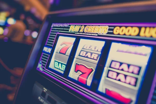 カジノのスロット マシンのクローズ アップ — ストック写真