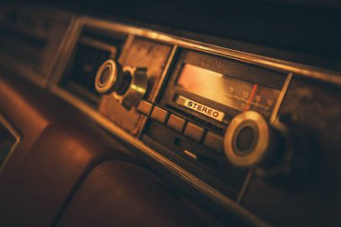 Vintage klasik otomobil radyo