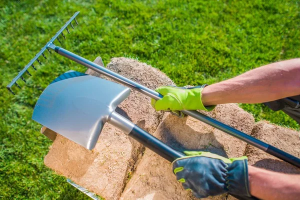 Garden Tools and the Work — Stock Photo, Image