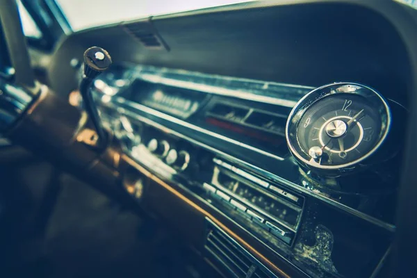 Interior del tablero de instrumentos de coche vintage — Foto de Stock