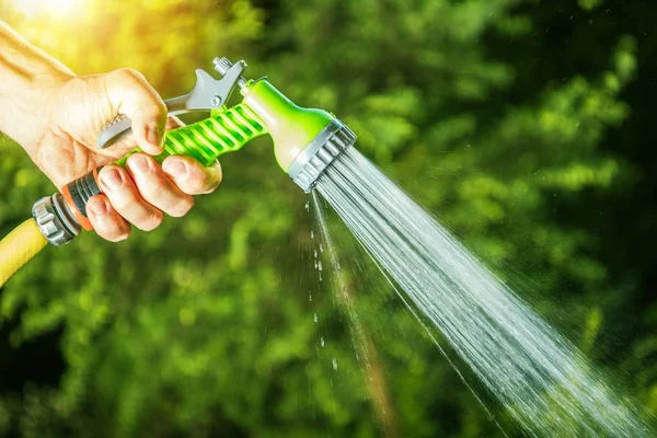 Nahaufnahme der Gartenbewässerung — Stockfoto