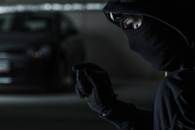 Araba Çalma Konsepti