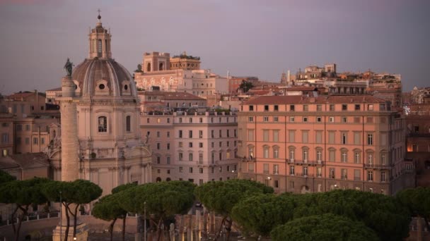 15 oktober 2019. Rome, Italië. Zonsondergang in de stad Rome. — Stockvideo