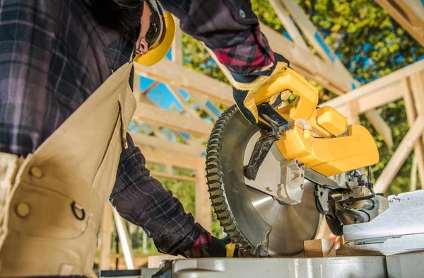 Circular Wood Saw Work — Stock Photo, Image