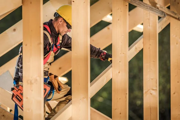 Trabajos de construcción de madera —  Fotos de Stock