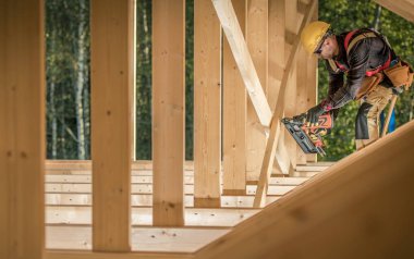 İnşaat İşçisi Müteahhit