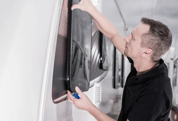 RV Windows Sealing — Stock Photo, Image