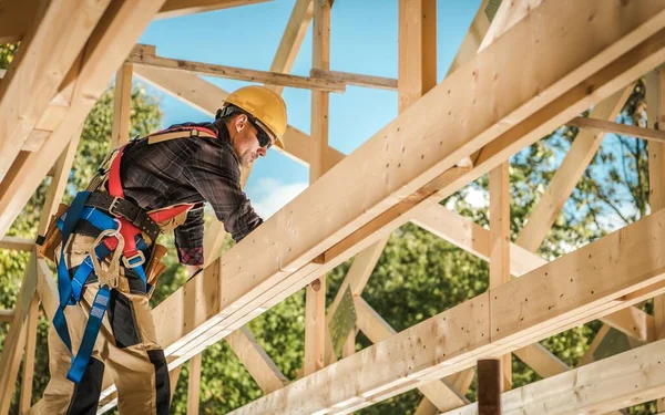 Construção de quadro de casa de madeira — Fotografia de Stock