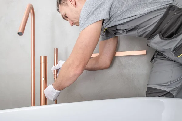 Bañera de baño Instalación —  Fotos de Stock