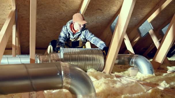 House Air Ventilation Cleaning System Controleren Professionele Installer Vervangen Air — Stockvideo