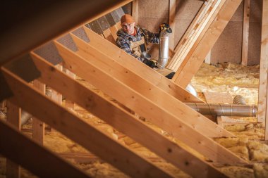 Profesyonel Hava ve İklim Kontrol Teknisyeninden Hava Havalandırması Borusu Kurumu. Yerleşim Sistemi.