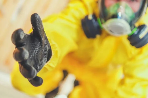 Hospital Worker Hazmat Suit Safety Face Mask Giving Help Hand — Stock Photo, Image