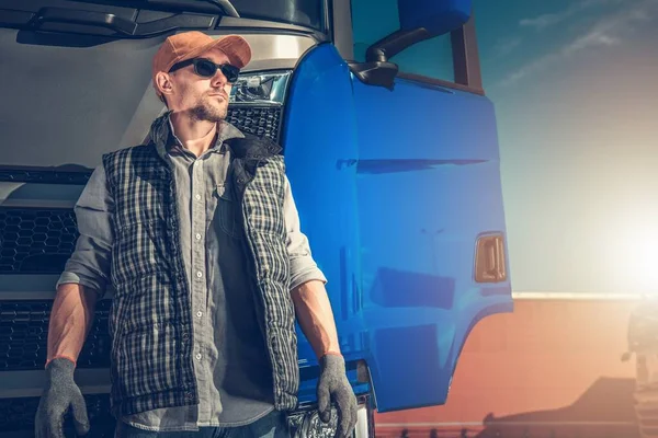 Transporte Tema Industria Conductor Camión Caucásico Sus Años Frente Moderno —  Fotos de Stock