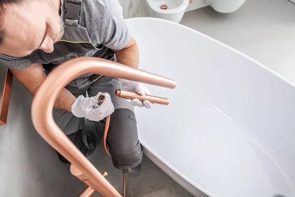 Plumber Connecting Pipes Attaching Faucet Parts Finish Installation Bathtub — Stock Photo, Image