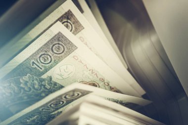 Polonya Zloti Faturaları Banknotlar Sayımı Konsepti.