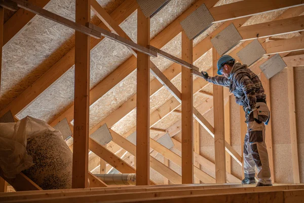 Caucasian Construction Contractor Worker His 30S Checking Wooden Attic Roof — Stock Photo, Image