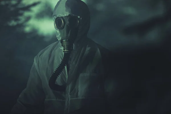 Tema Biologisk Fara Och Luftförorening Hazmat Kostym Och Gasmask Bär — Stockfoto