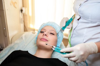 Kozmetik. Donanım tedavi Mikroelektrik tarafından.