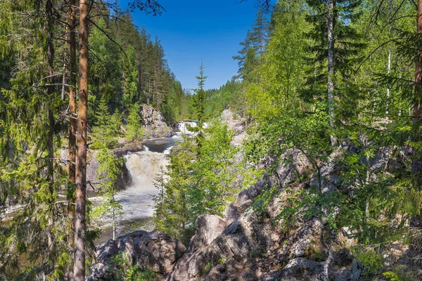 Widok z lasu do wodospadu Kicach — Zdjęcie stockowe