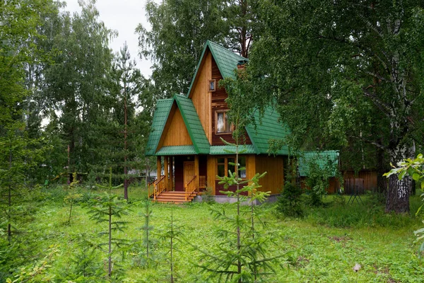 Ormandaki kulübede.