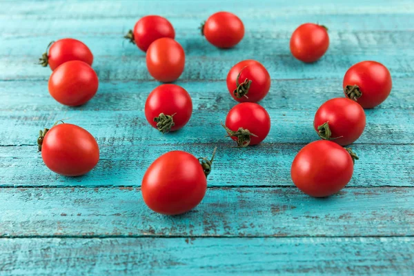 Fresh cherry tomatoes — Stock Photo, Image