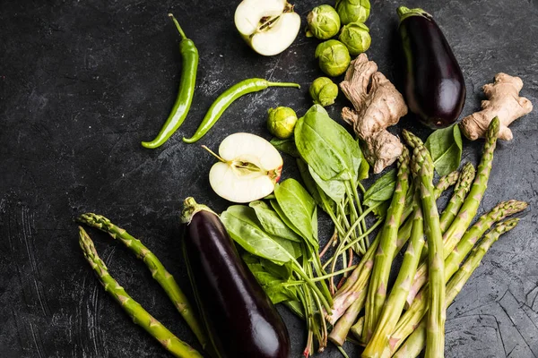 Produtos hortícolas frescos sazonais — Fotografia de Stock