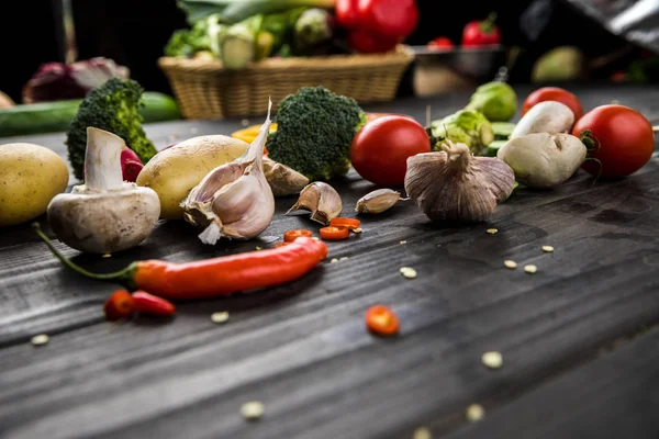 Produtos hortícolas frescos e maduros — Fotografia de Stock