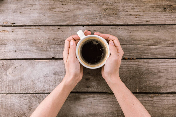 coffee mug steam in hands