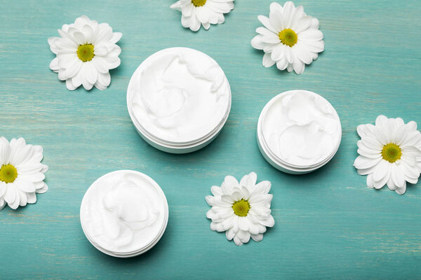  Chamomiles and organic cream