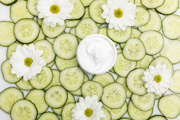 Cucumber face cream — Stock Photo, Image