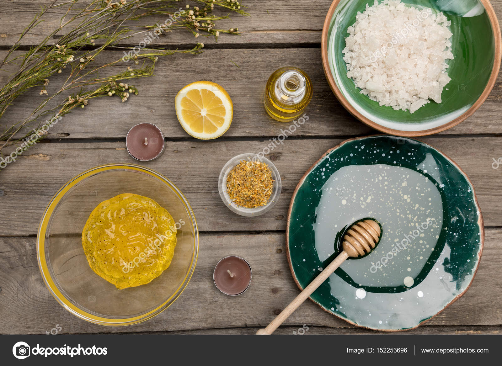 Natural aromatherapy products Stock Photo by ©VikaKhalabuzar 152253696