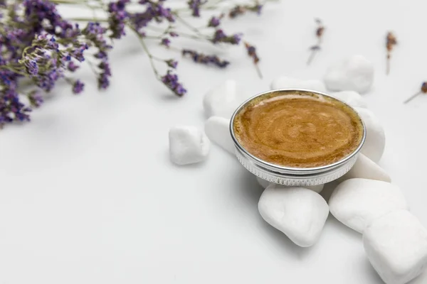 Exfoliante y lavanda seca — Foto de Stock