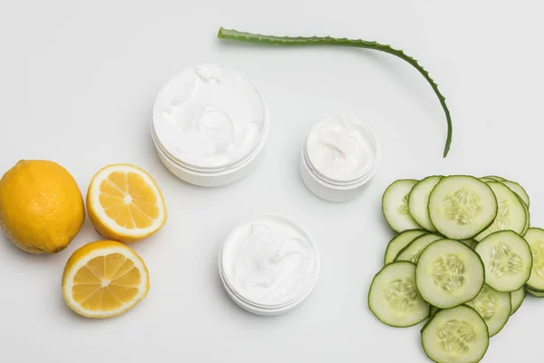 Cucumber face cream — Zdjęcie stockowe