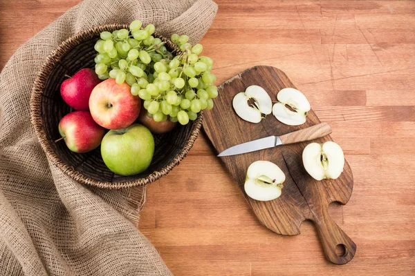 Frutta fresca di stagione — Foto stock