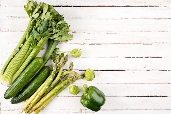 Produtos hortícolas frescos sazonais — Fotografia de Stock