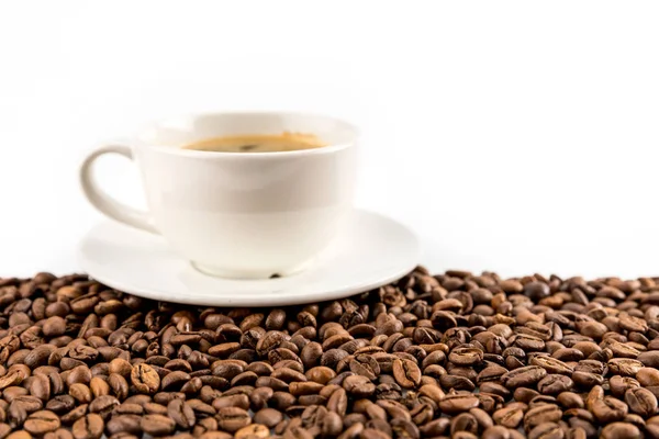 Café expresso avec grains de café — Photo de stock