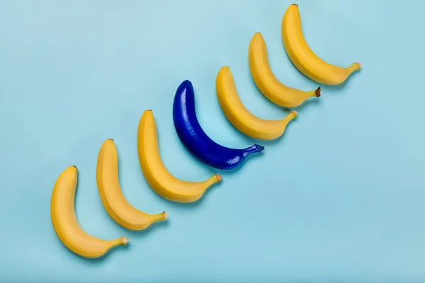 Colección de plátanos coloridos - foto de stock