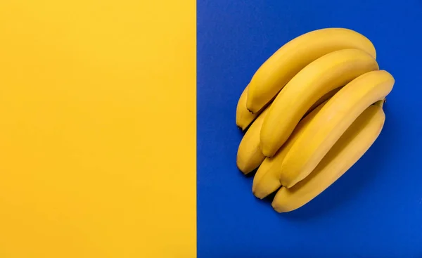 Fresh ripe bananas — Stock Photo