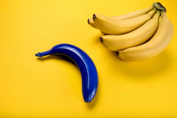 Colección de plátanos coloridos - foto de stock