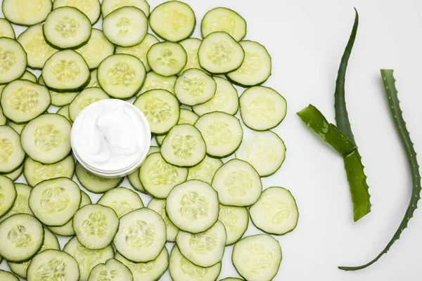 Cucumber face cream — Stock Photo