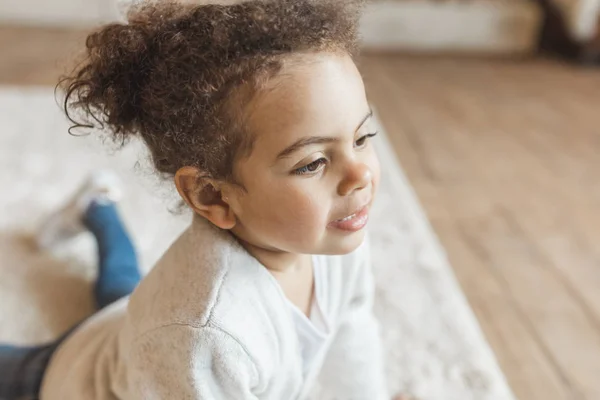 Piccola ragazza afroamericana — Foto Stock